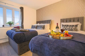 COSY 3 BED HOUSE to BICESTER OUTLET for BIG GROUP by Platinum Key Properties